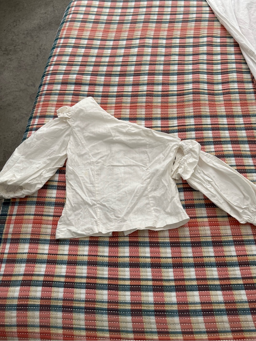 White Women’s Puff-Sleeve Blouse - Brand: